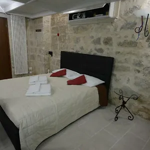  Bed & Breakfast Domus Gaia